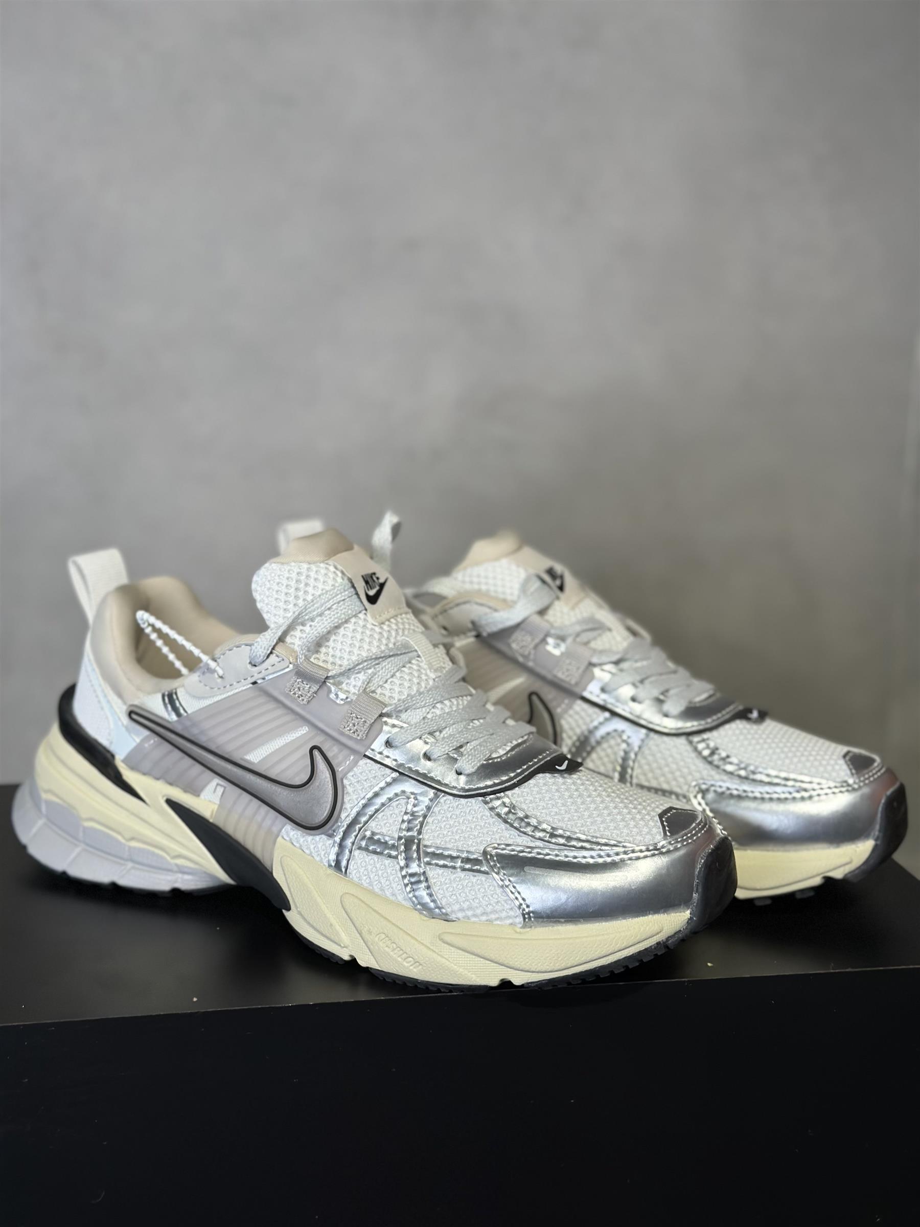 Nike V2K