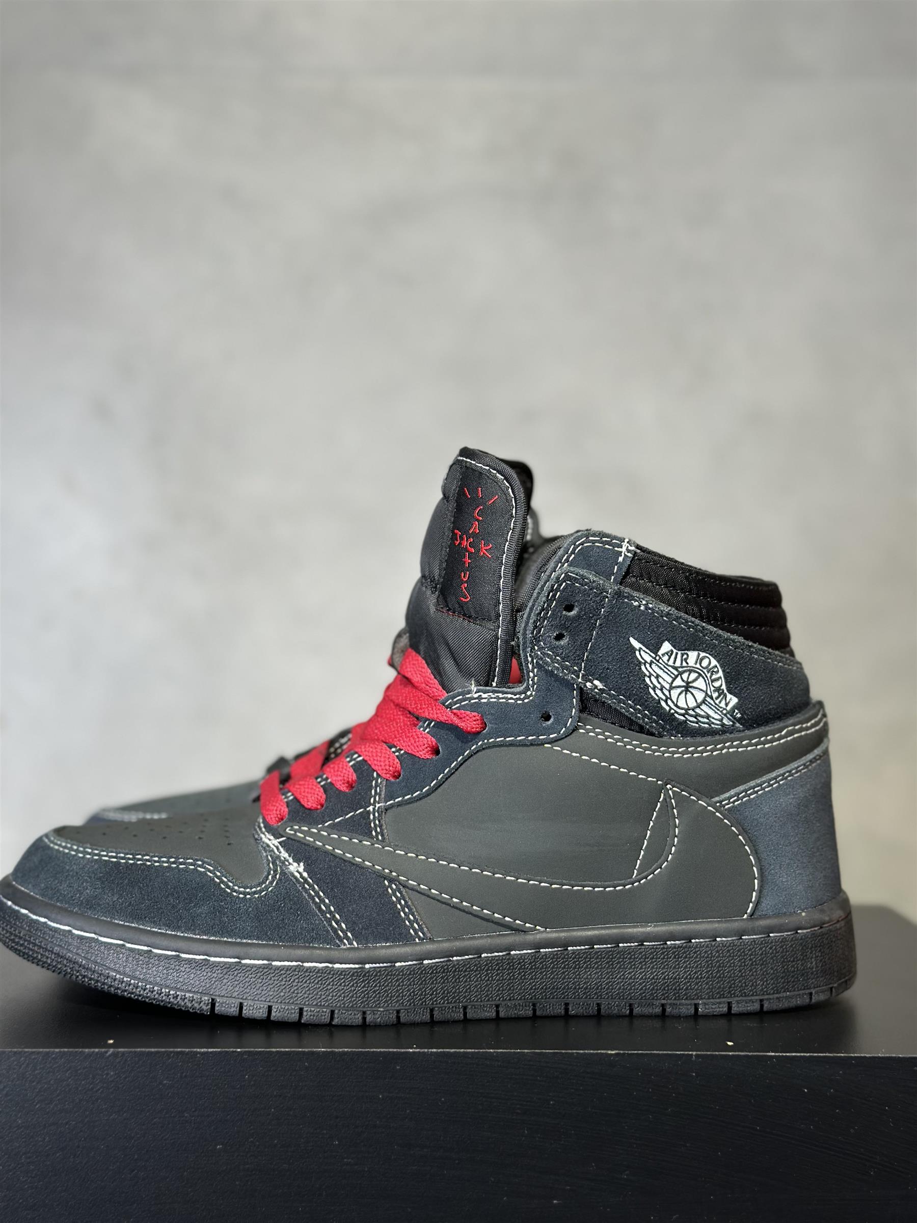 Nike Air Jordan 1 High Black Phantom