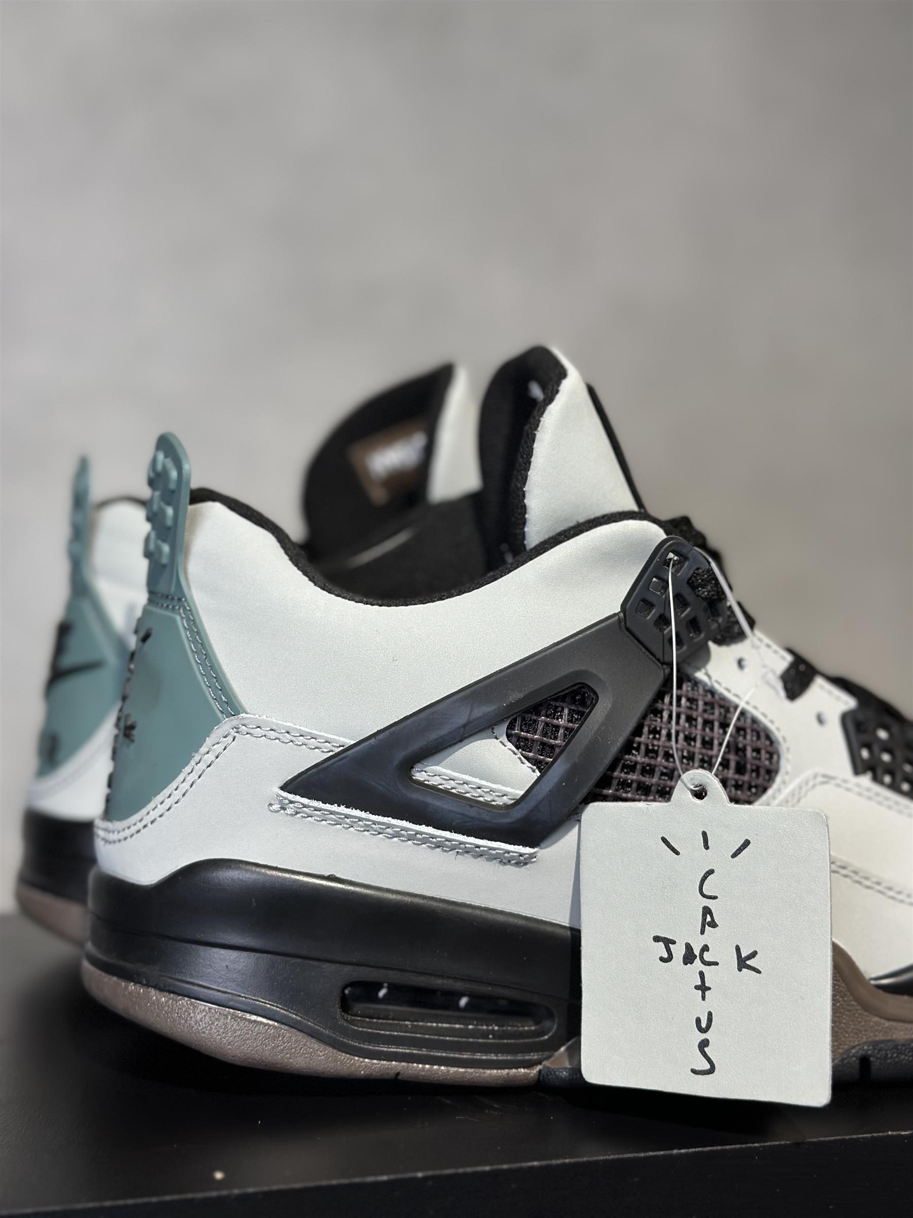 Jordan 4
