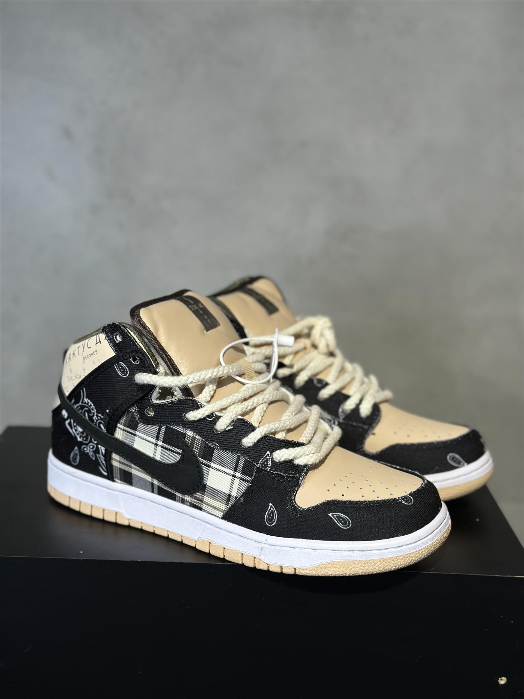 NIKE DUNK HIGH BANDANA